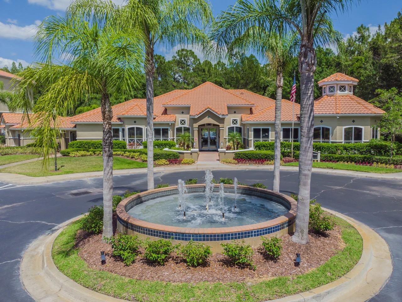 z-103024-Portofino Apartments - Photo 2 of 8