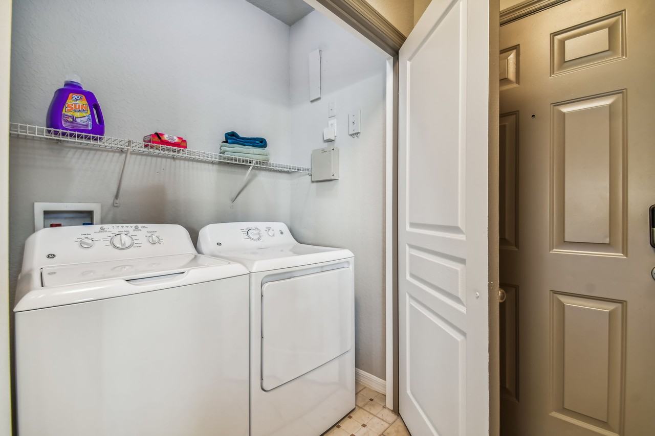 Seasons at Westchase Apartments - Photo 4 of 18