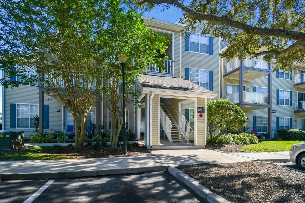 Village at Lake Highland Apartments - Photo 2 of 15