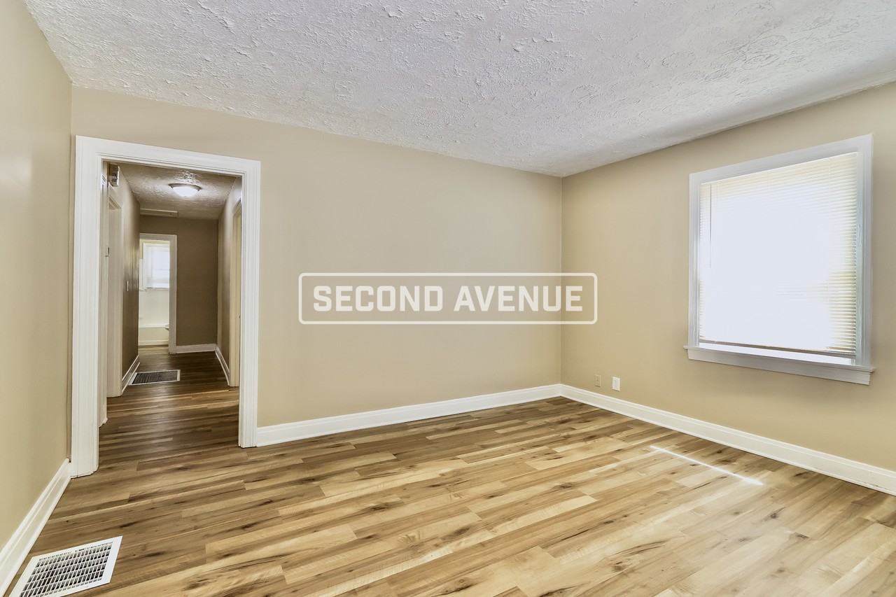 651 S 37th St - Photo 6 of 19