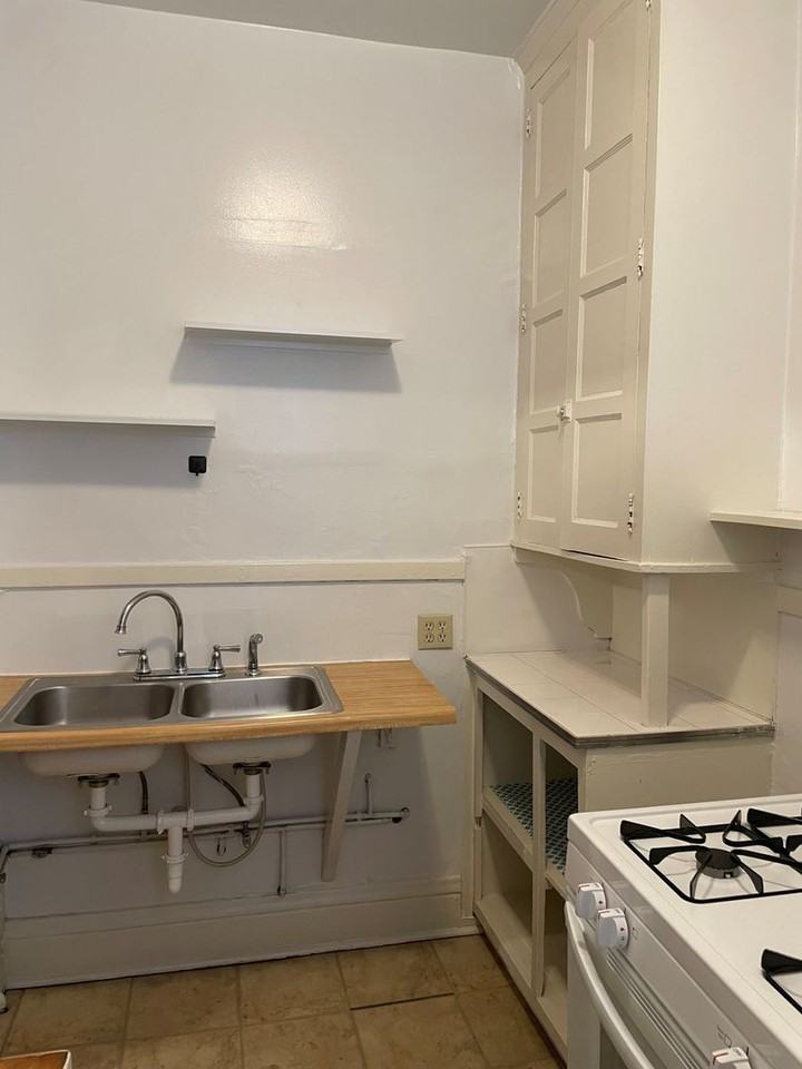 1786-1788 Hennepin Ave. S - Photo 7 of 17