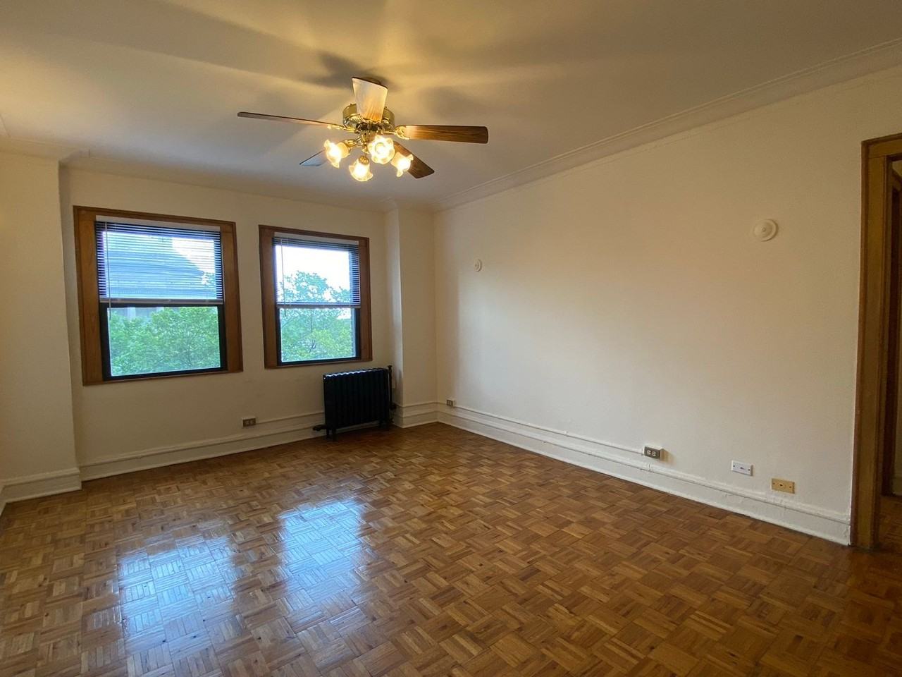 2738 N. Pine Grove - Photo 4 of 42