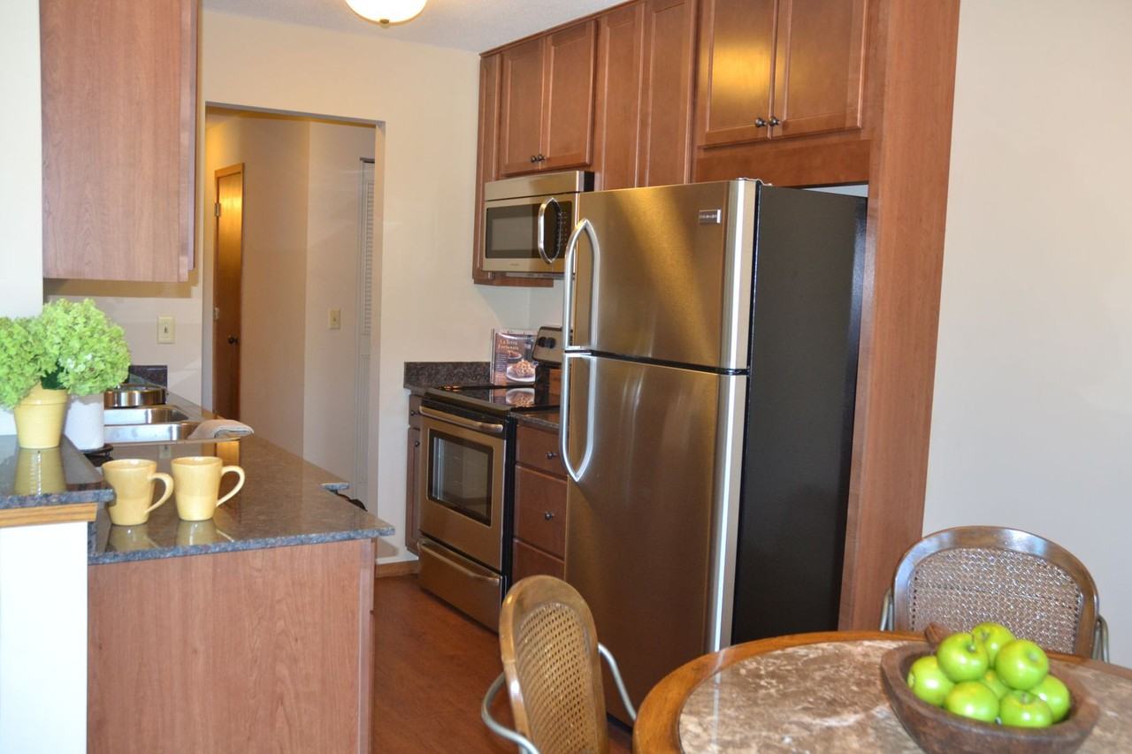 Harbor District Apartments - Photo 4 of 40