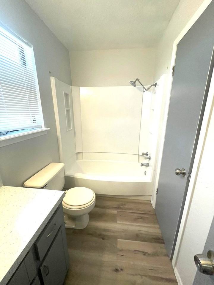4002 4002 A NW Ozmun Ave - 4002 A-1 #1 - Photo 4 of 15