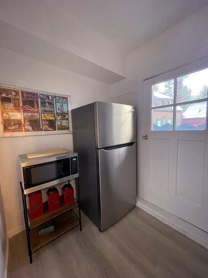 Greenwood Rd 4091 - Photo 6 of 31