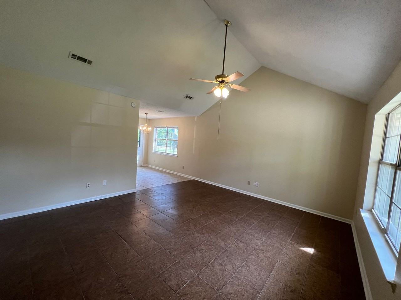 815 Hidden Hollow Cir - Photo 2 of 12