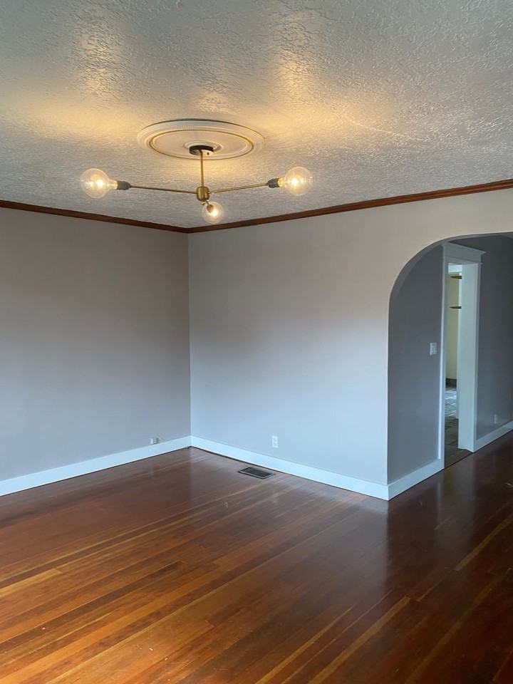 4421 Ne 86th Ave - Photo 3 of 20
