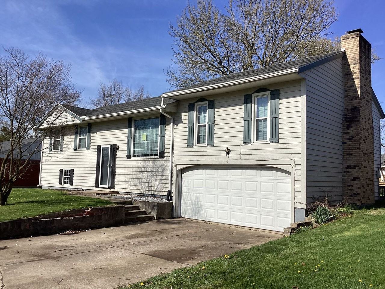 431 Beam Dr - Photo 2 of 21
