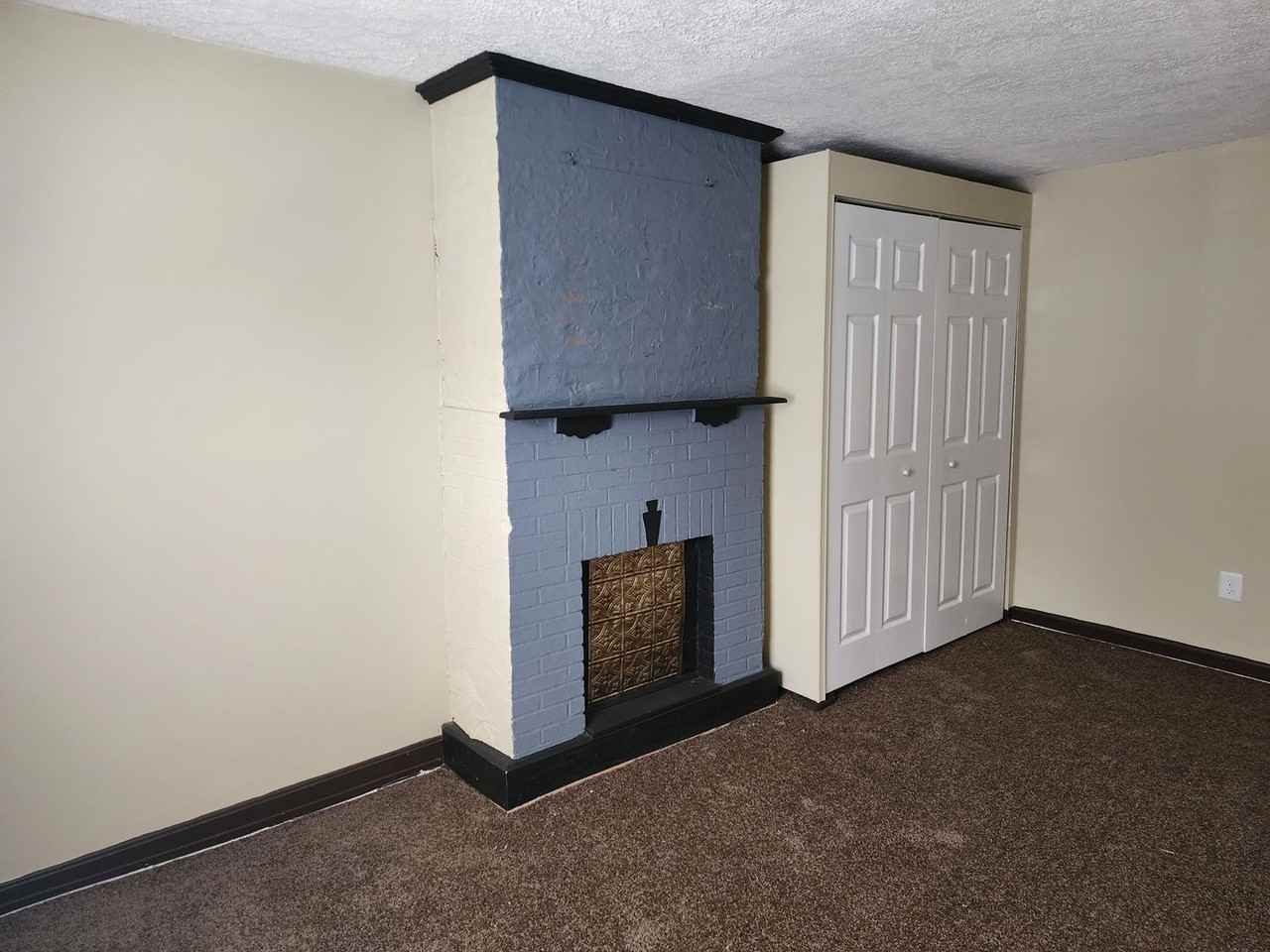 2423 Saint Xavier St - Photo 5 of 20