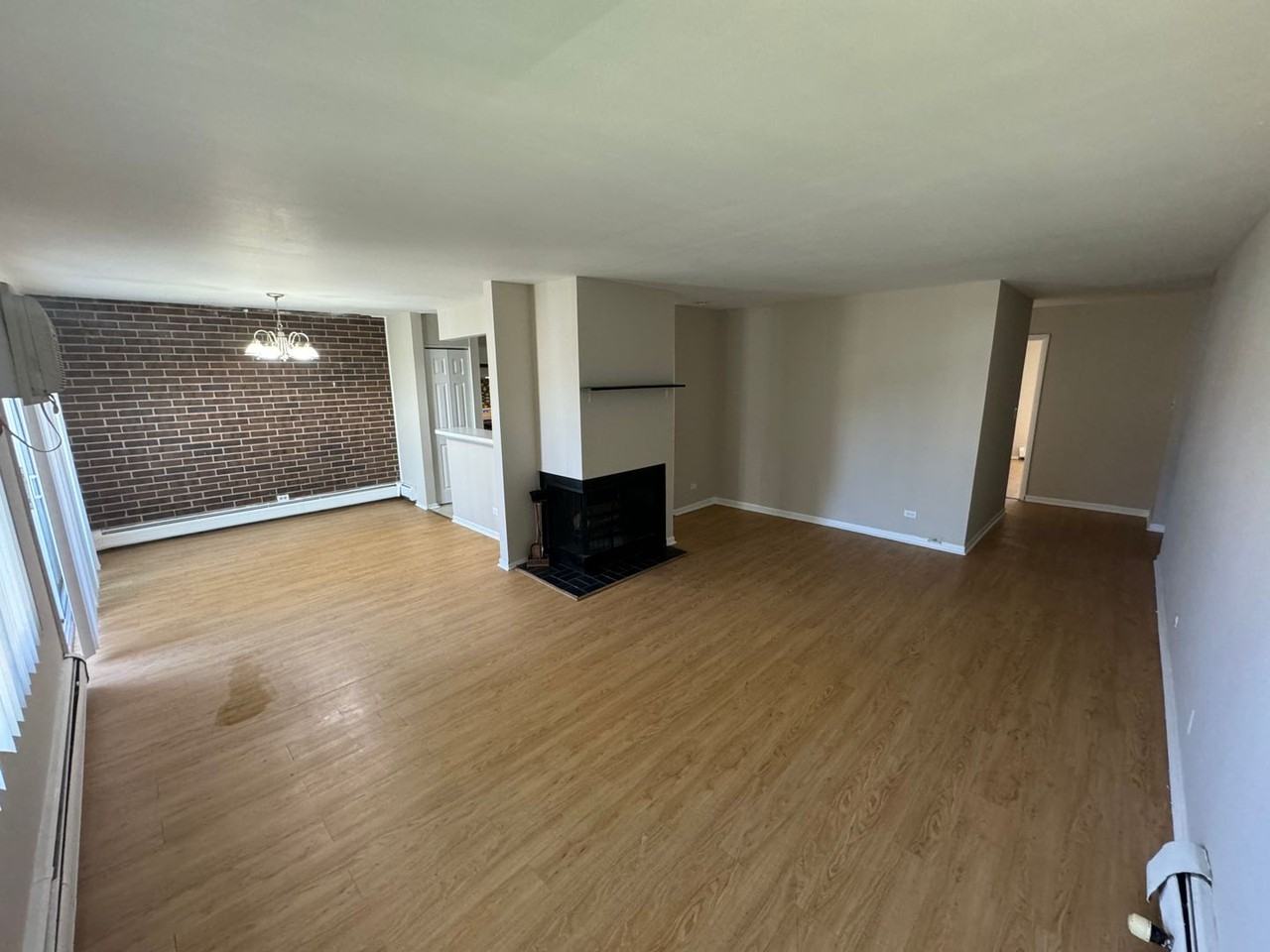 200 Bayside Dr - Photo 3 of 13