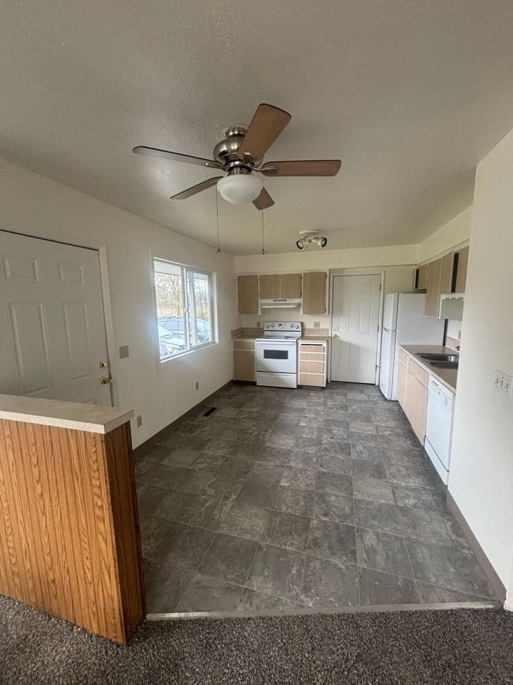 2221, 2227 N 5th St - Photo 2 of 16