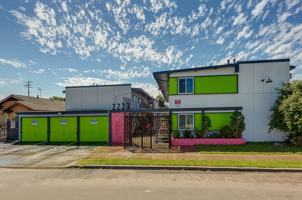 featured image of 2223 Myrtle Ave