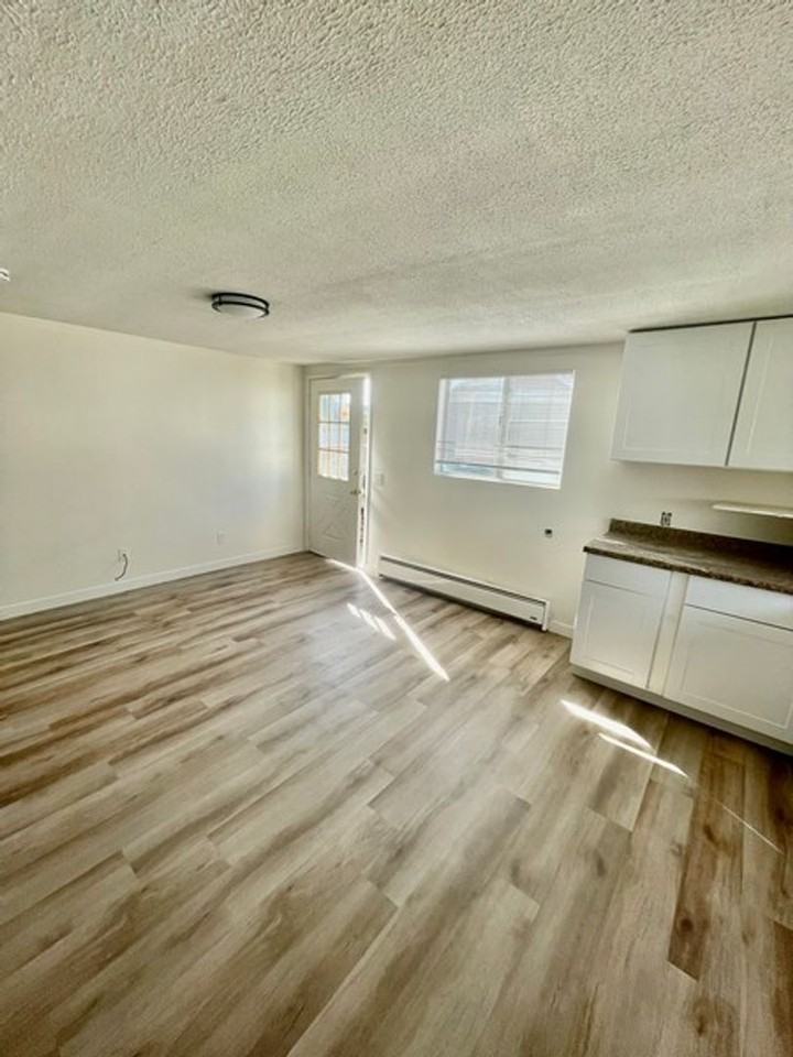 mcc1666* - Photo 2 of 6