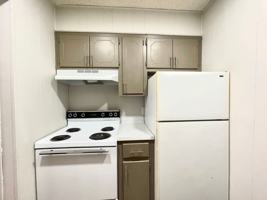 featured image of 301 E 4th St