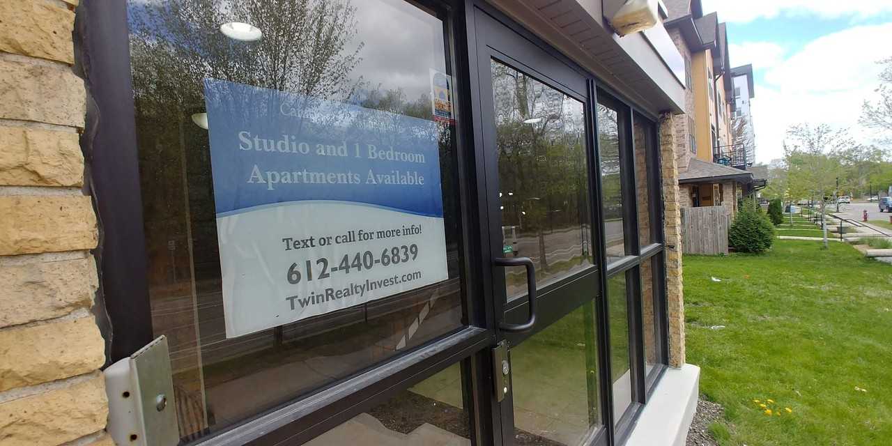 Campus East Apartments: Your Perfect Home Near U of M Twin Cities! - Photo 2 of 24