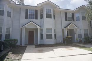 5562 Bennington Dr - Photo 1 of 1