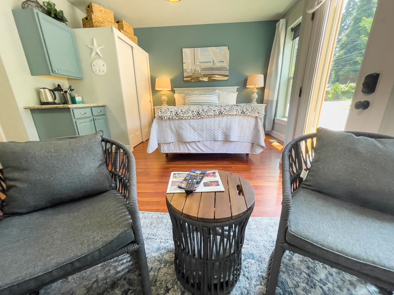 175 E E St - Photo 3 of 45