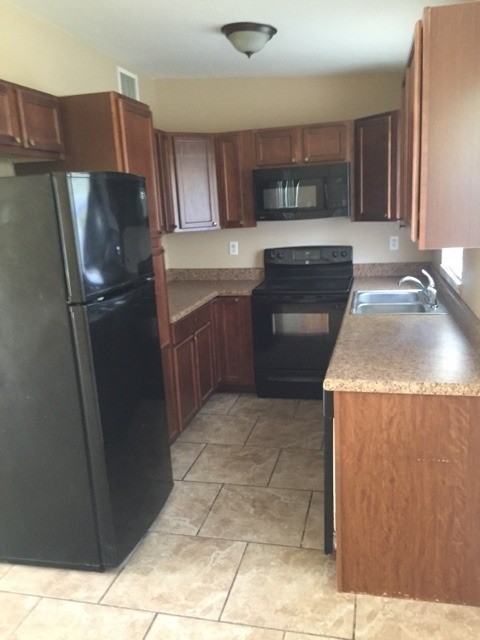 590 Bearcreek Dr - Photo 3 of 14