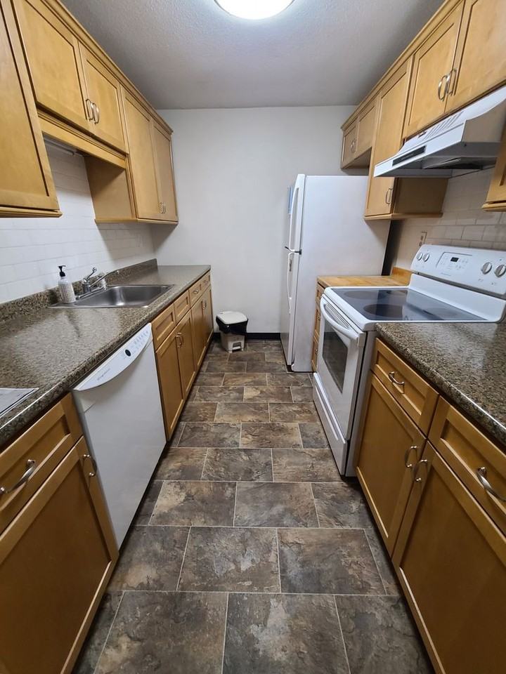 174 Old Boston Post Rd #3 - Photo 2 of 16