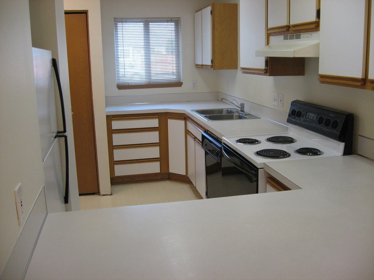 3544 Ne 102nd Ave - Photo 2 of 6