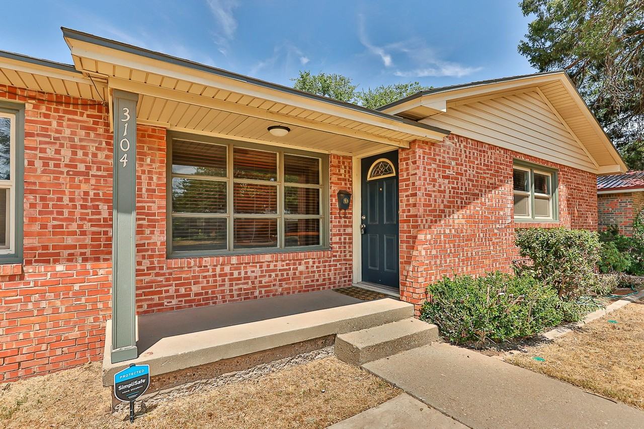 3104 49th St - Photo 3 of 27