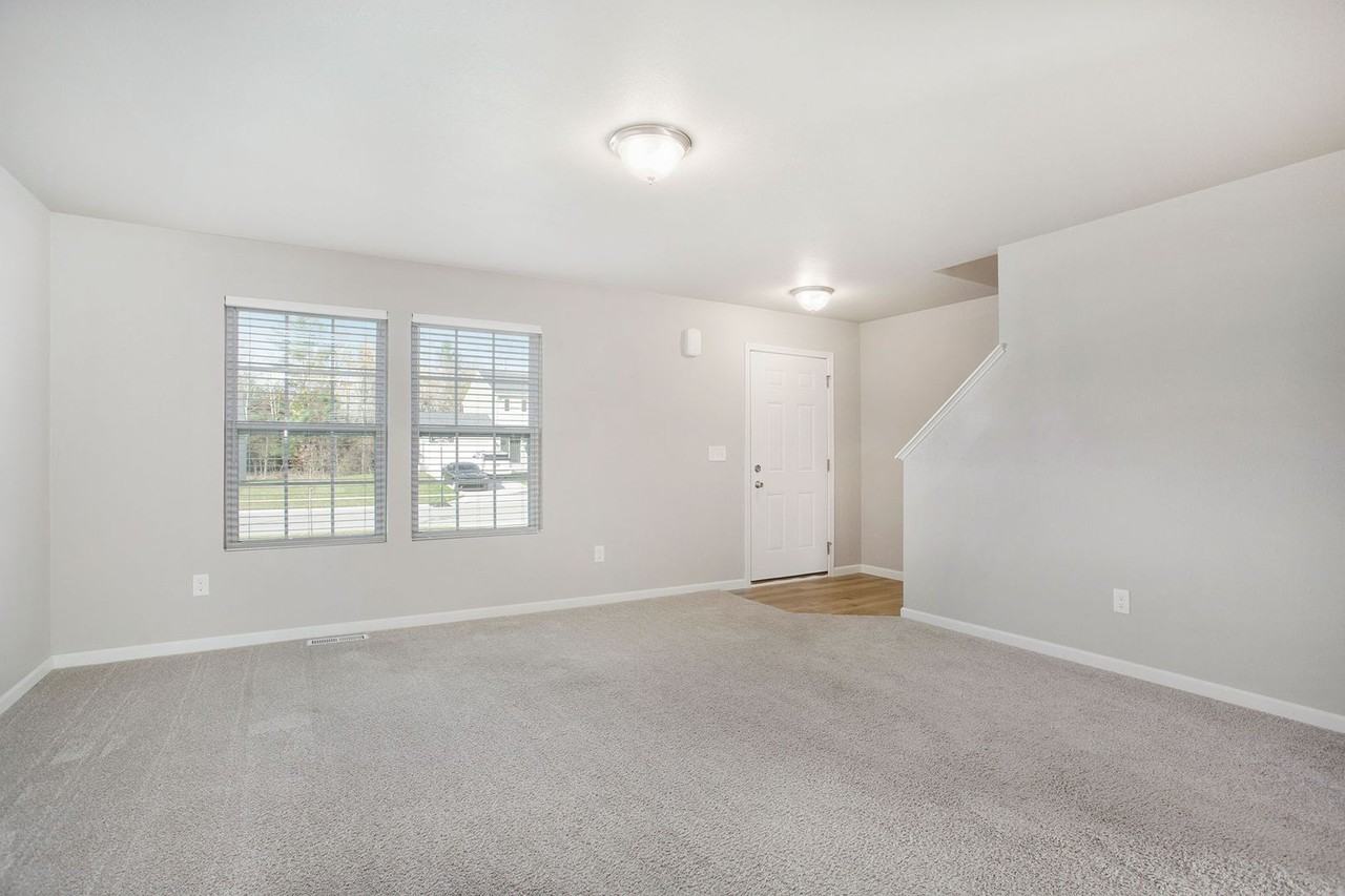 59592 Glidden St - Photo 7 of 19