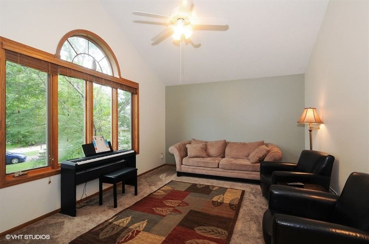 7095 Jocelyn Ct S - Photo 2 of 18