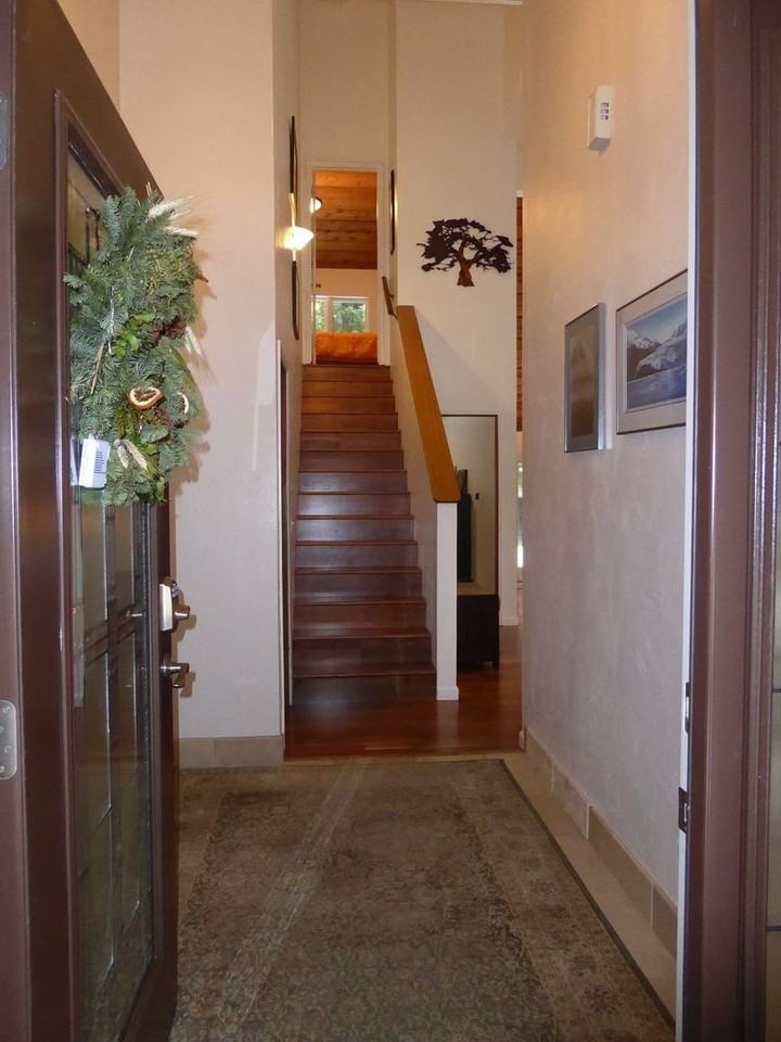 10118 Silver St - Photo 3 of 28