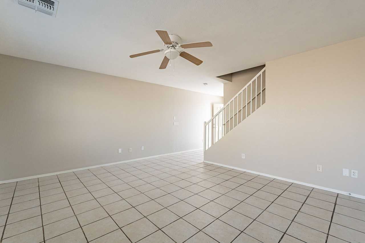 2420 E Gleneagle Dr - Photo 6 of 37