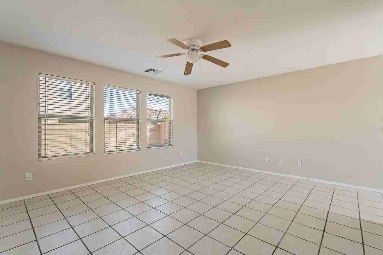 2420 E Gleneagle Dr - Photo 7 of 37