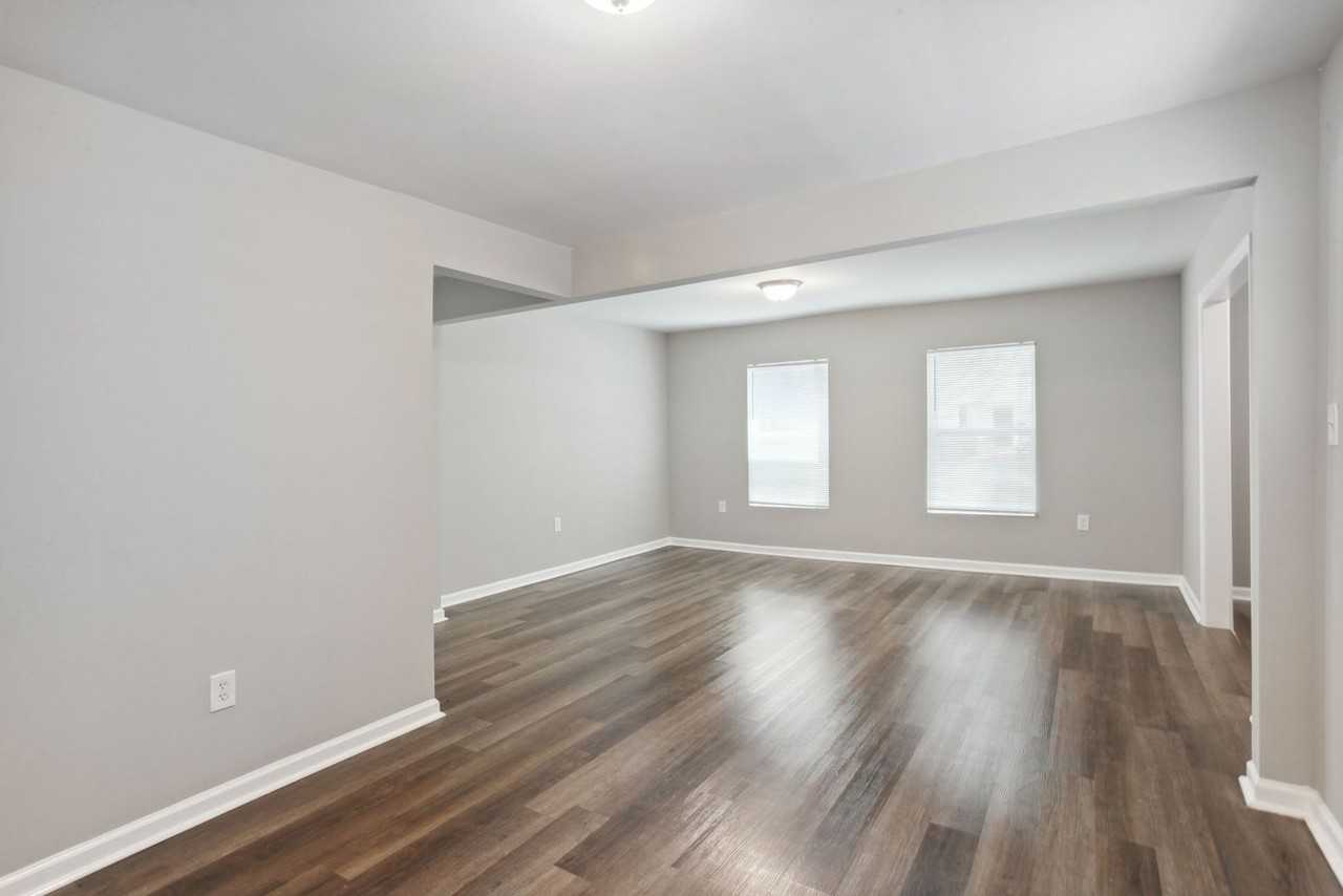 1306 East 35th Street - Photo 6 of 22