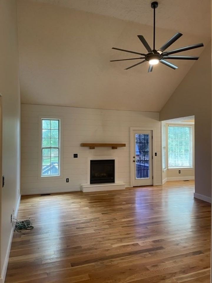 210 N Jasmine Dr - Photo 3 of 27