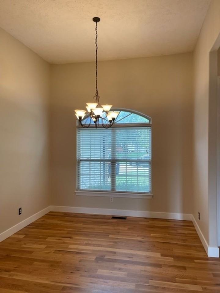 210 N Jasmine Dr - Photo 7 of 27