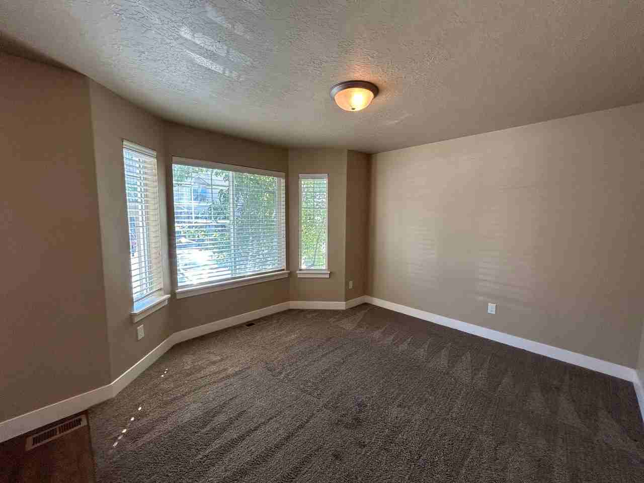 2066 W 1100 N - Photo 3 of 19