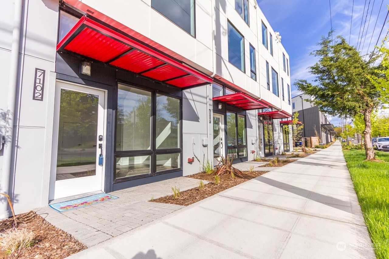 7100 Beacon Ave S #7100 - Photo 5 of 16