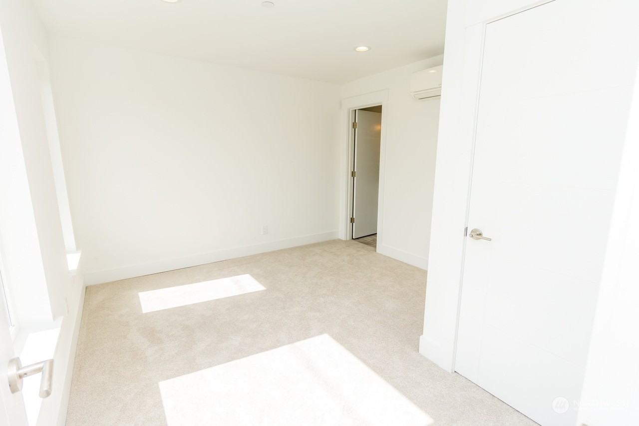 7100 Beacon Ave S #7100 - Photo 6 of 16