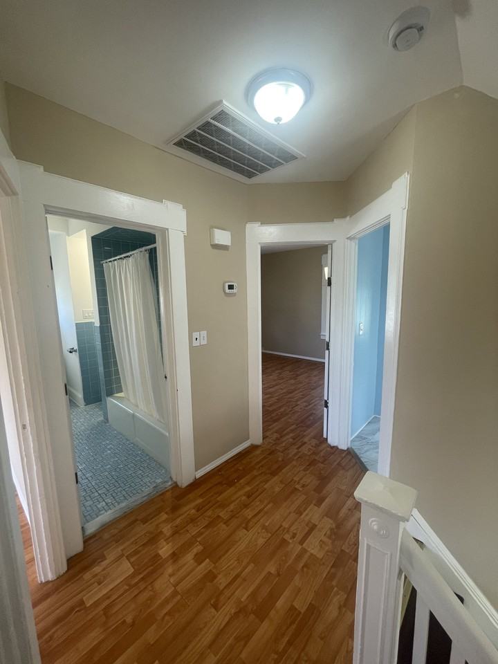 109 Diamond Bridge Ave #2 - Photo 3 of 19
