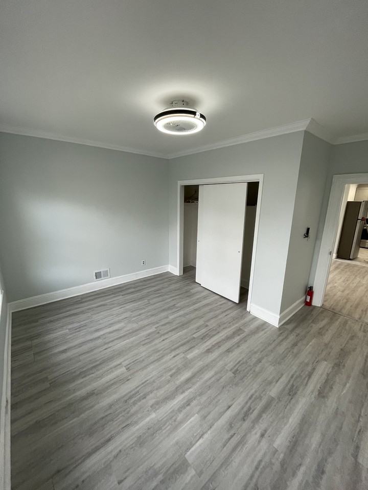 1058 Fulton St #1 - Photo 3 of 7