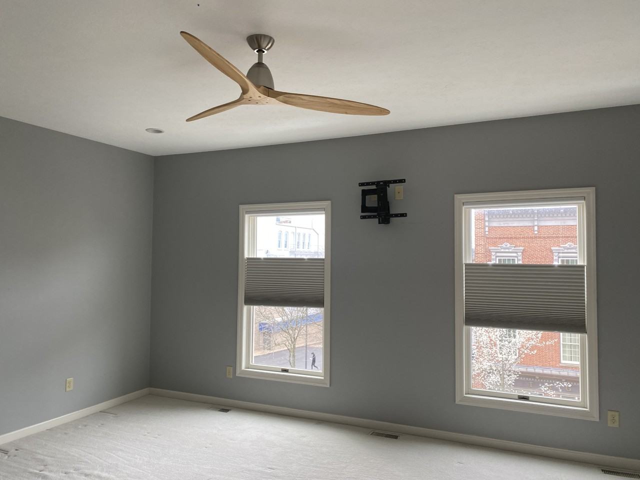 111 N Walnut St #111 - Photo 5 of 11