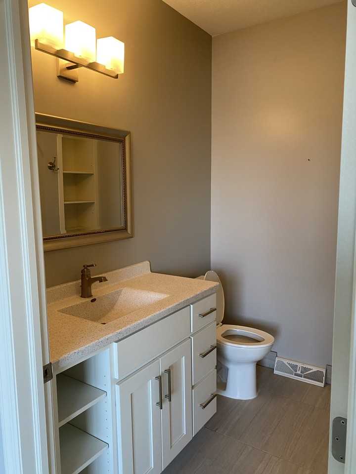 111 N Walnut St #111 - Photo 7 of 11