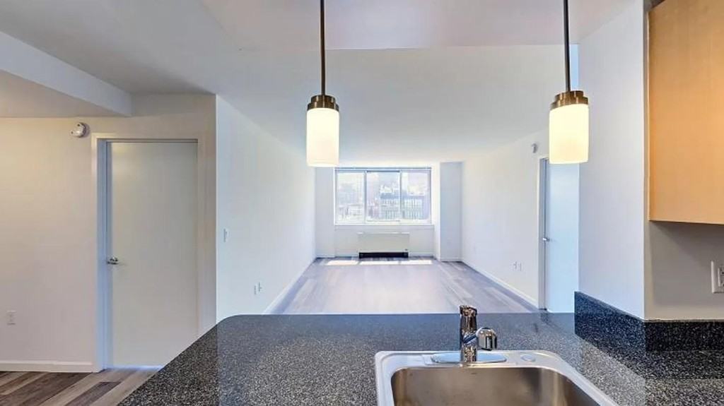 Chrystie St #314 - Photo 2 of 9