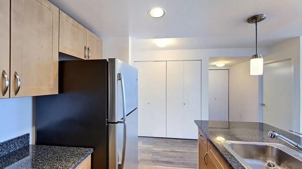 Chrystie St #314 - Photo 3 of 9