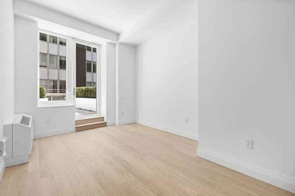 Wall St #816 - Photo 3 of 16