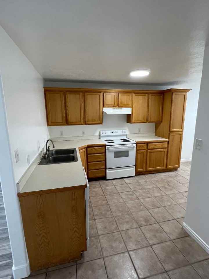 722 W 300 S #724 - Photo 5 of 22