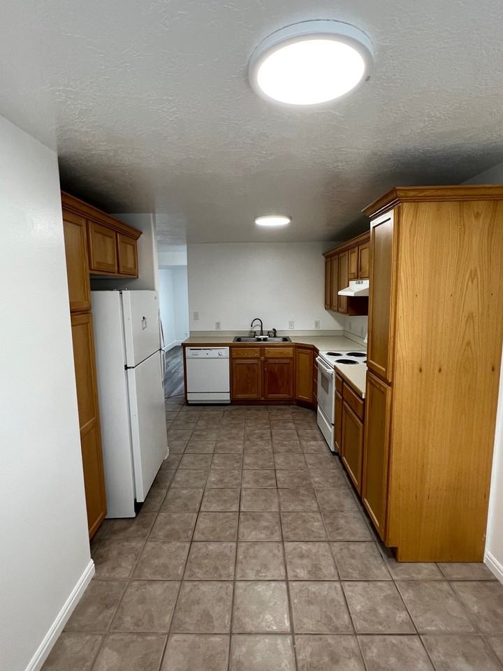 722 W 300 S #724 - Photo 7 of 22