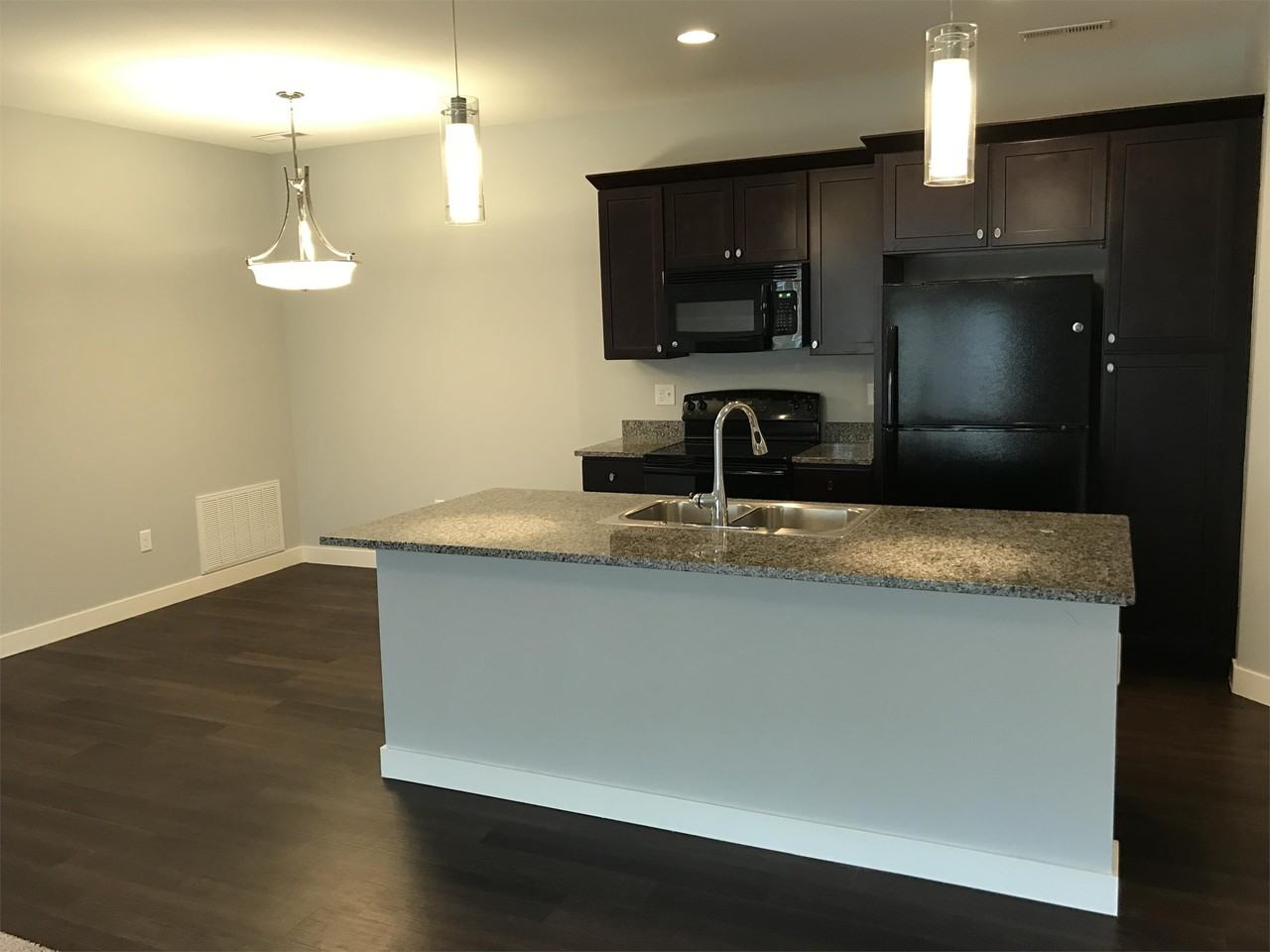 1637 Mccleary Ln #1637-3F - Photo 5 of 19