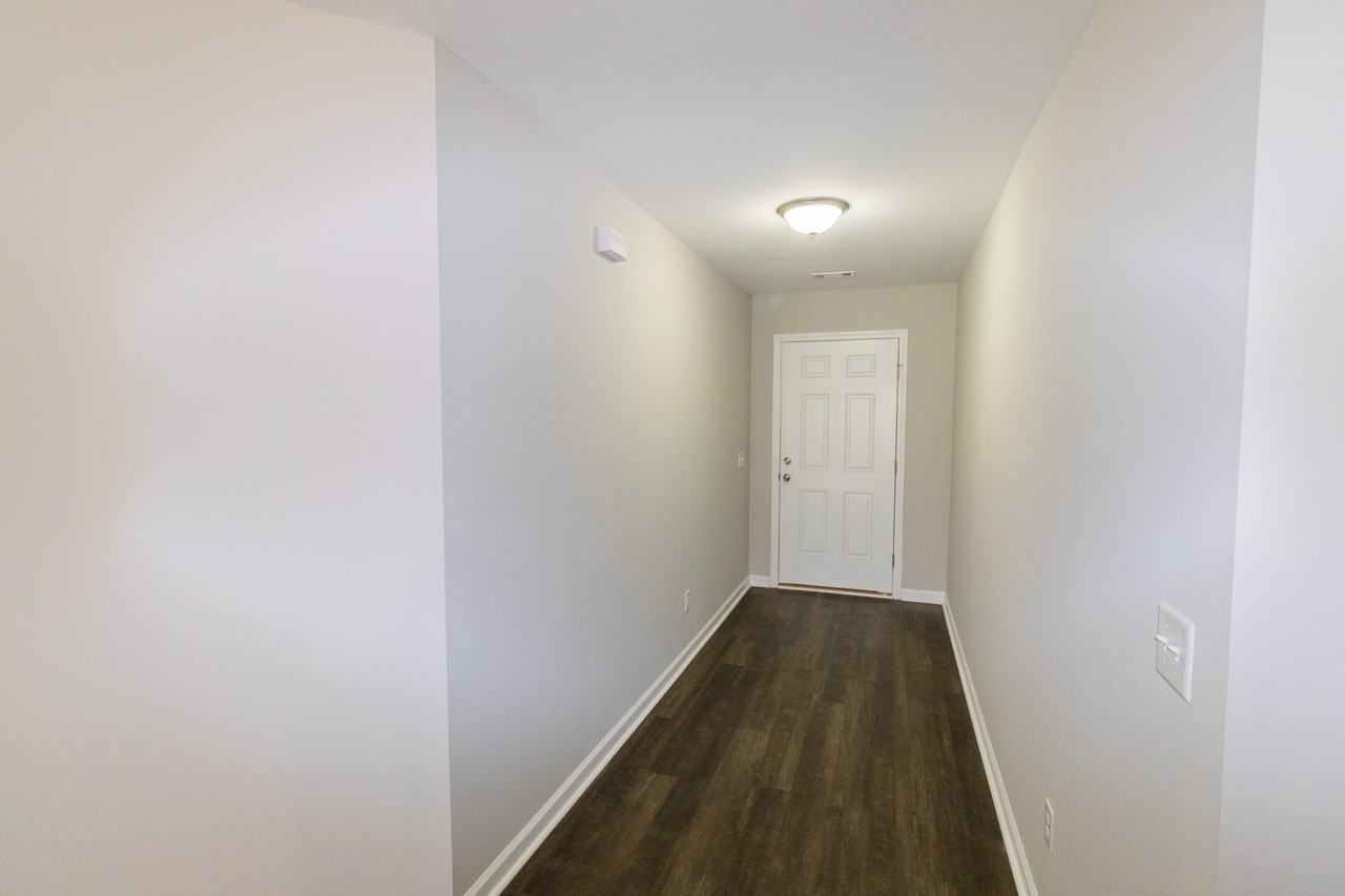 152 Callaway Cres #1 - Photo 2 of 15