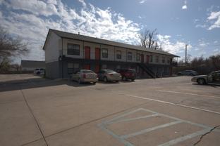 3513 North Nesbitt Avenue #3513H - Photo 1 of 1