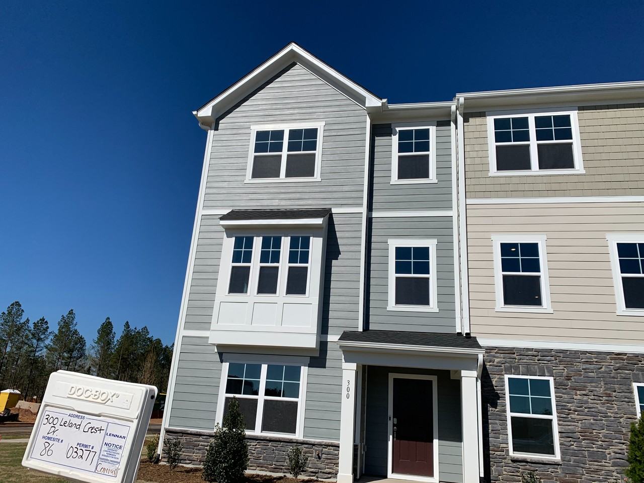 300 Leland Crest Dr - Photo 2 of 26