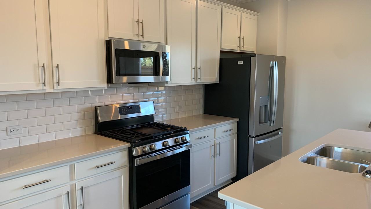 300 Leland Crest Dr - Photo 7 of 26